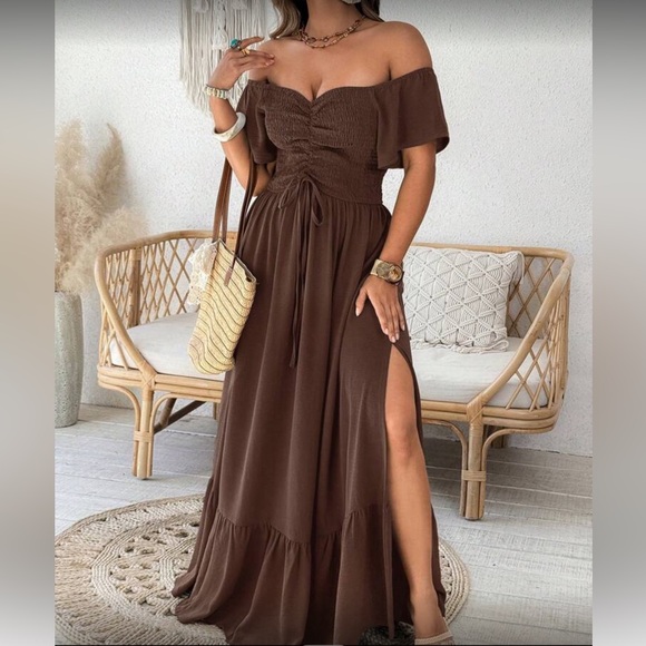 Dresses & Skirts - Elegant Brown Off-Shoulder Maxi Dress